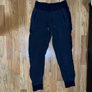 Lululemon Joggers size 4
